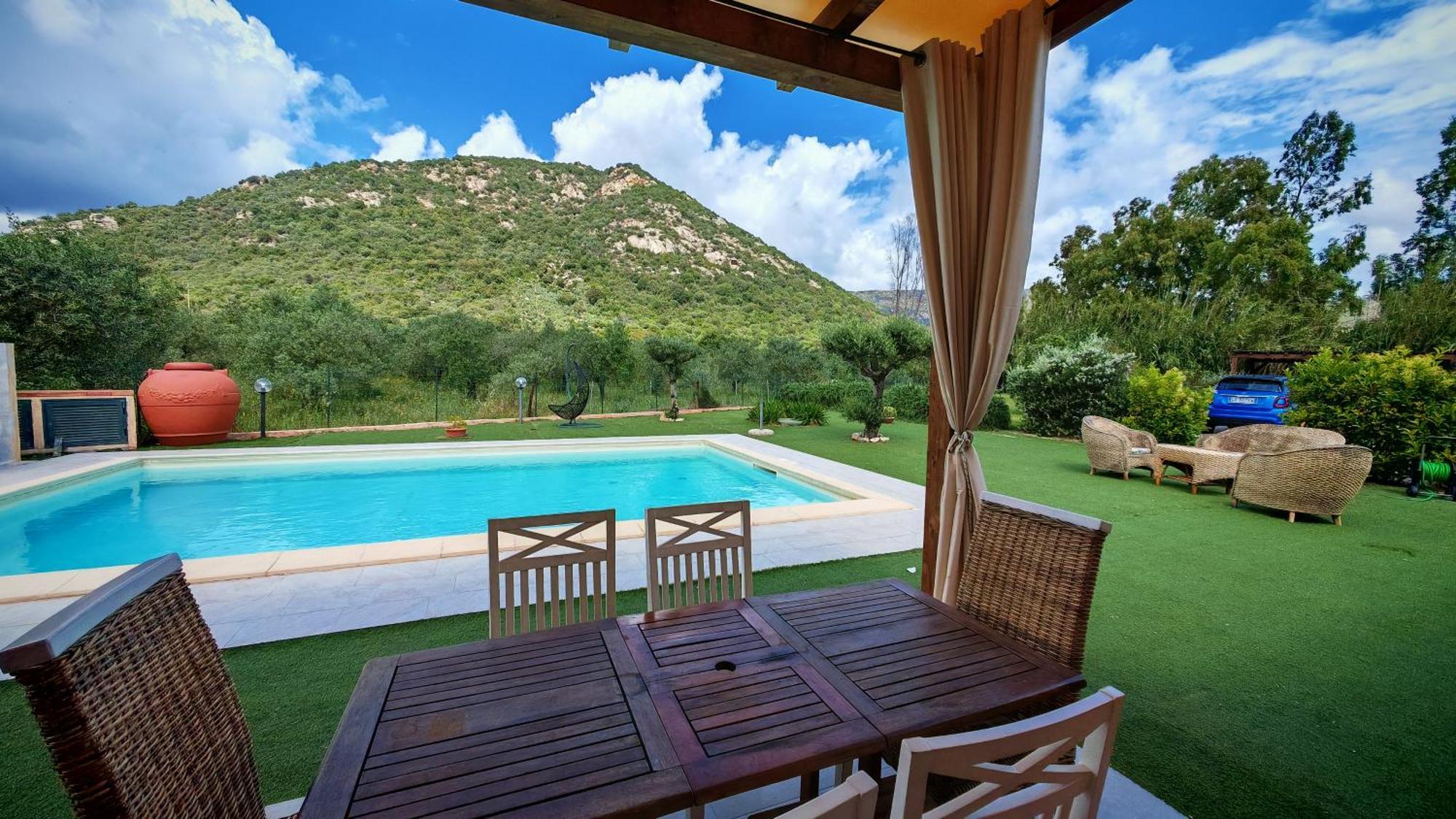 Villa Paola San Teodoro Con Piscina Privata Lu Lioni 외부 사진
