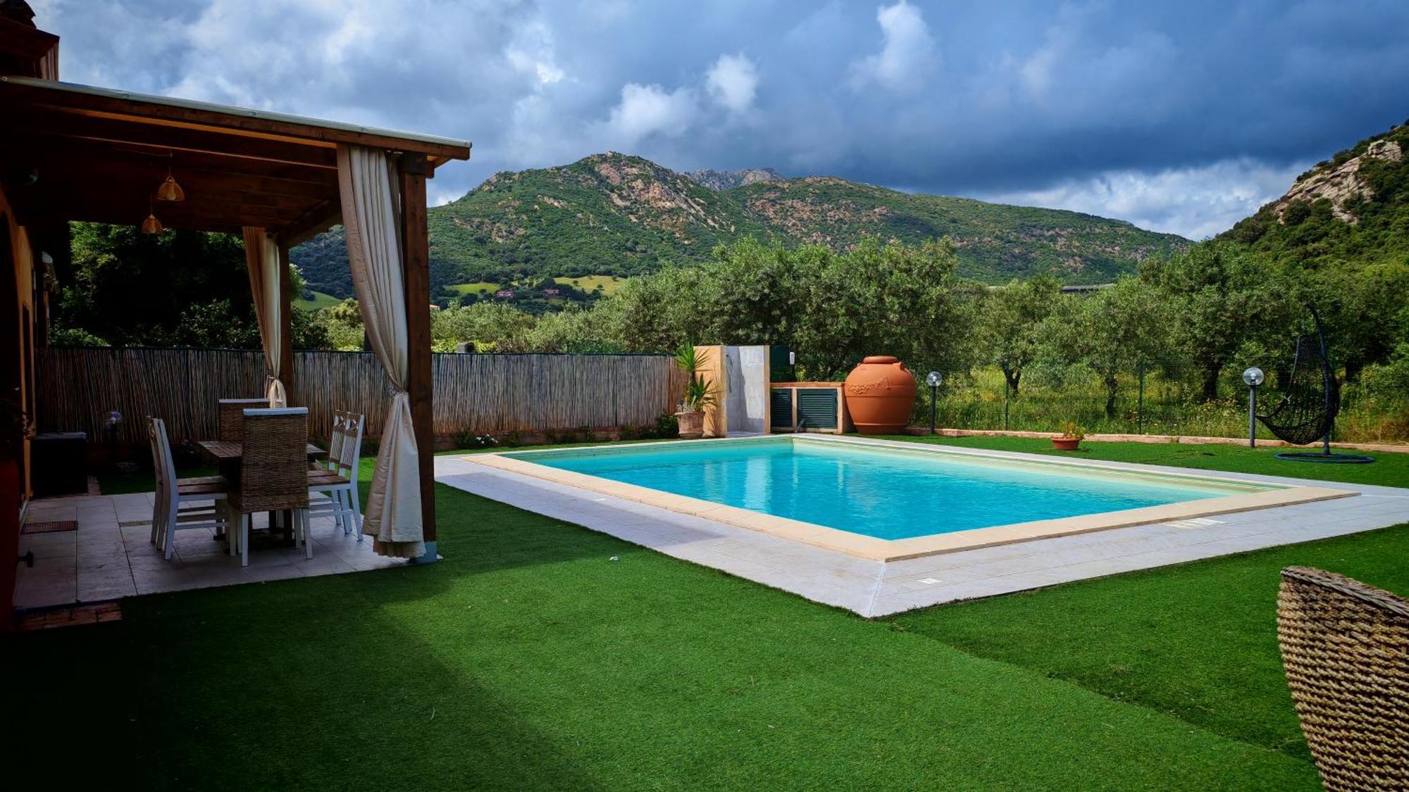 Villa Paola San Teodoro Con Piscina Privata Lu Lioni 외부 사진