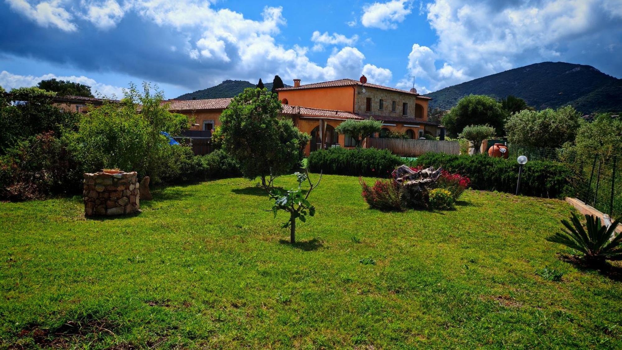 Villa Paola San Teodoro Con Piscina Privata Lu Lioni 외부 사진